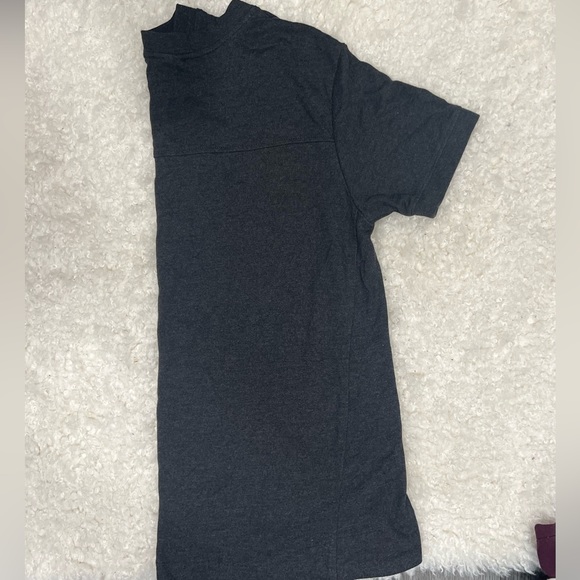 Nike tee - Picture 2 of 3